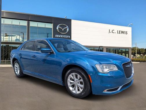 Frostbite 2022 Chrysler 300 Touring