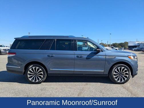 2022 Lincoln Navigator L Reserve