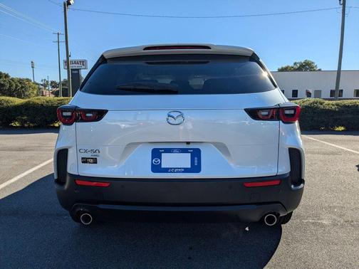 2026 Mazda CX-50 Premium