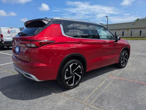 Diamond Red 2024 Mitsubishi Outlander SEL