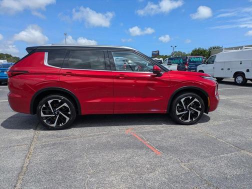 Diamond Red 2024 Mitsubishi Outlander SEL