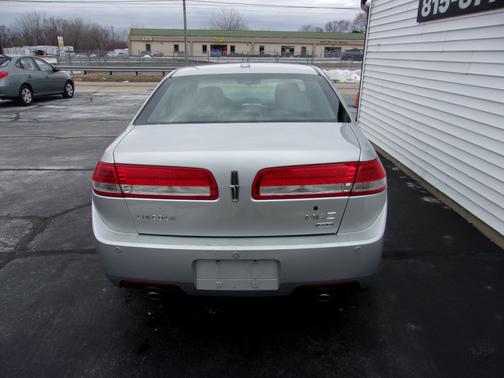 2011 Lincoln MKZ Base