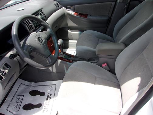 WHITE 2007 Toyota Corolla LE
