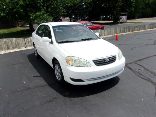WHITE 2007 Toyota Corolla LE