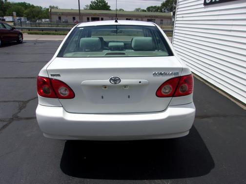 WHITE 2007 Toyota Corolla LE
