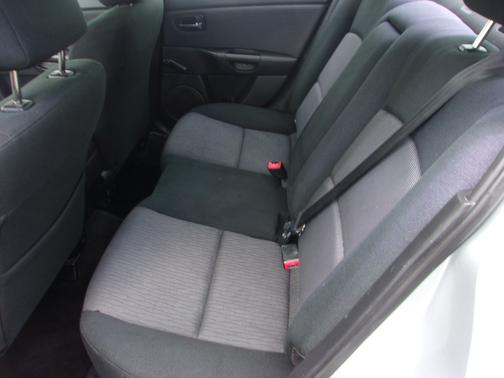 SILVER 2009 Mazda Mazda3 i Sport