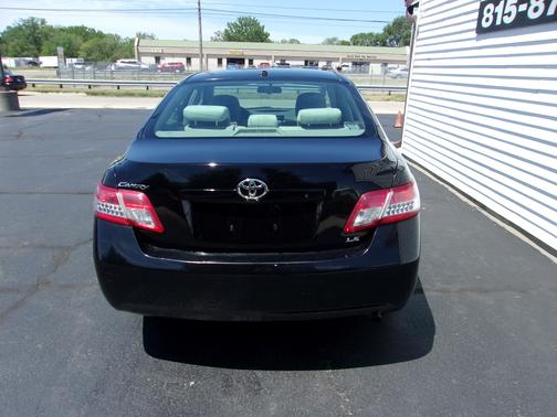 BLACK 2010 Toyota Camry LE