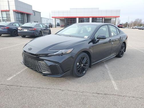 Midnight Black Metallic 2026 Toyota Camry SE