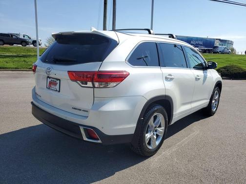 Blizzard Pearl 2019 Toyota Highlander Limited