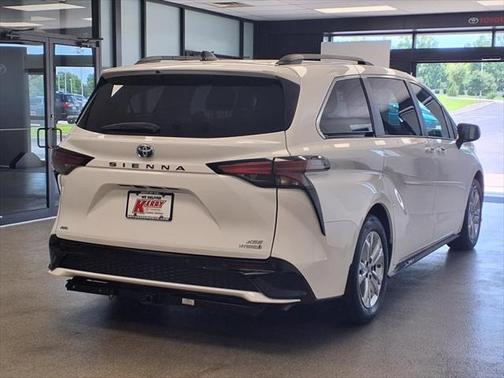 2023 Toyota Sienna XSE 7 Passenger
