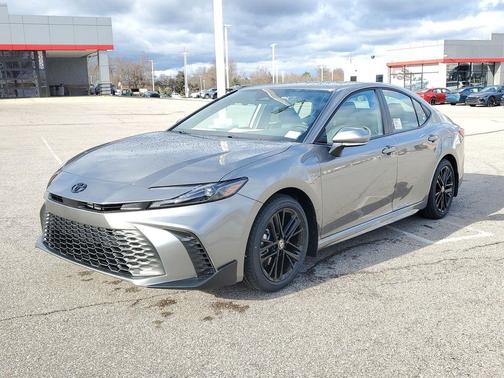 Heavy Metallic 2026 Toyota Camry SE