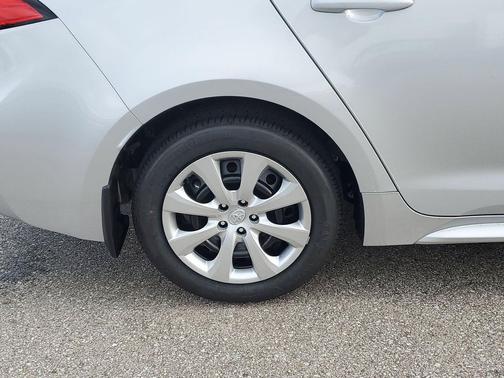 Classic Silver Metallic 2026 Toyota Corolla LE
