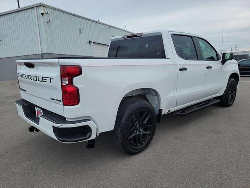2023 Chevrolet Silverado 1500 Custom