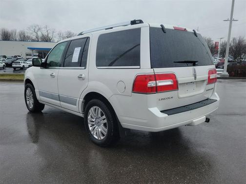 2013 Lincoln Navigator Base