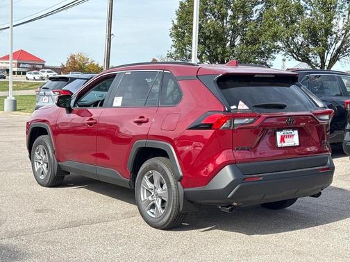 2025 Toyota RAV4 XLE