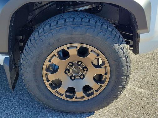 2026 Toyota 4Runner Hybrid Trailhunter