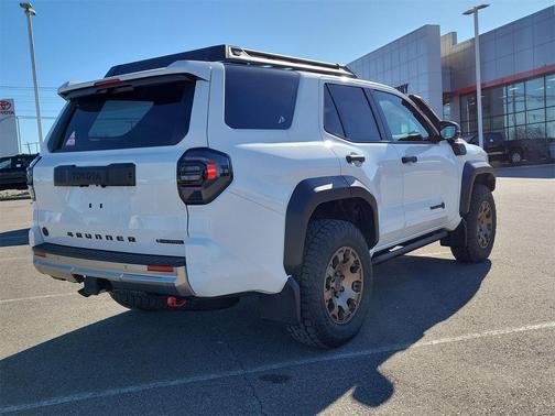 2026 Toyota 4Runner Hybrid Trailhunter