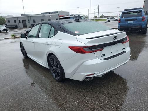 Pearl 2026 Toyota Camry XSE