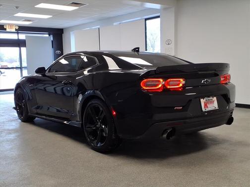 2022 Chevrolet Camaro RWD Coupe LT1