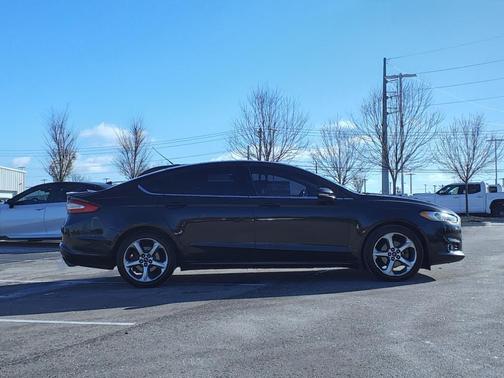 Tuxedo Black Metallic 2013 Ford Fusion SE