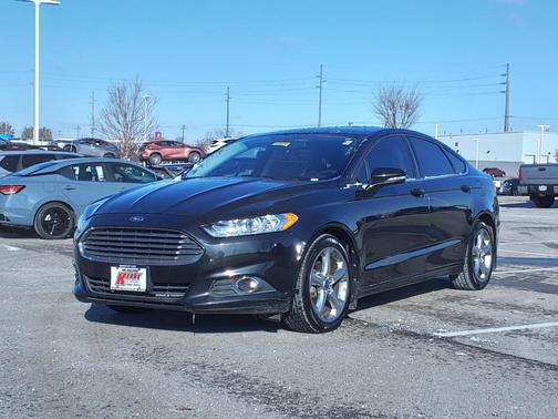 Tuxedo Black Metallic 2013 Ford Fusion SE