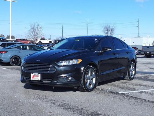 Tuxedo Black Metallic 2013 Ford Fusion SE