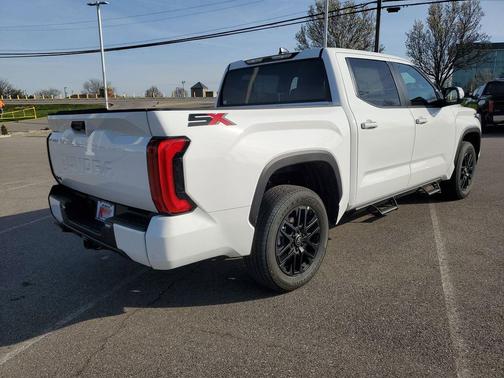 Ice 2026 Toyota Tundra SR5