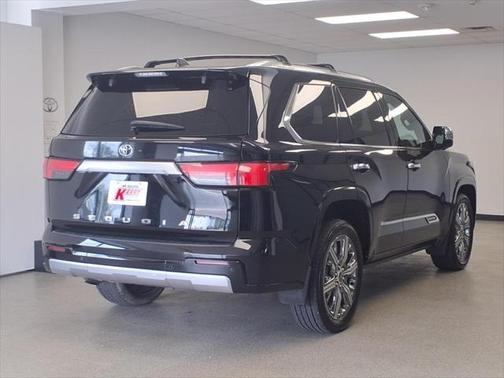 2024 Toyota Sequoia Base