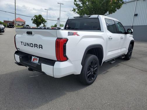 Ice 2026 Toyota Tundra SR5