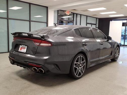 2022 Kia Stinger GT1