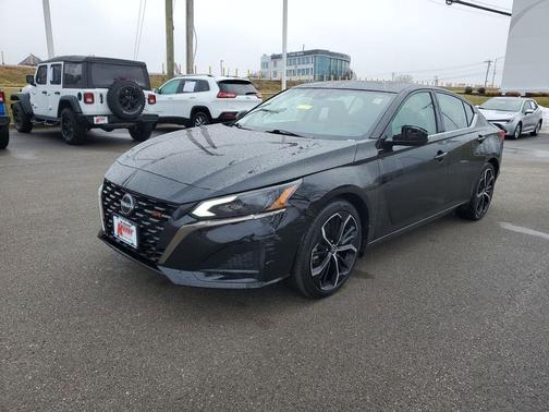 2025 Nissan Altima SR FWD