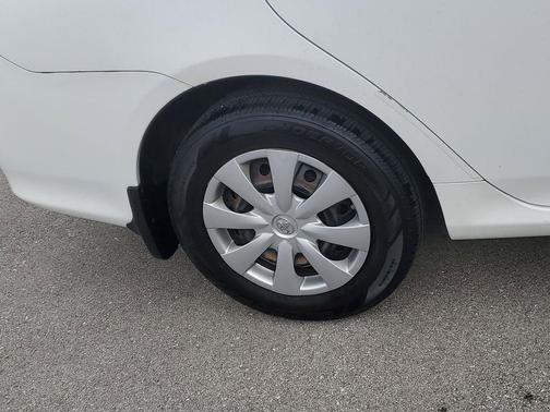 Super White 2010 Toyota Corolla LE