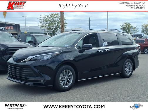 2025 Toyota Sienna XLE 7 Passenger