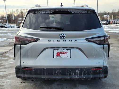 2025 Toyota Sienna XLE