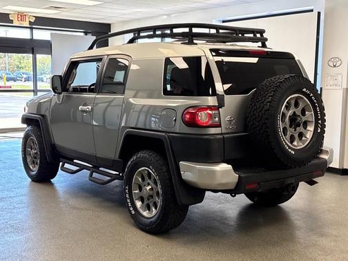 2012 Toyota FJ Cruiser Base