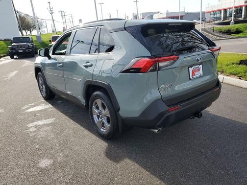 Lunar Rock 2022 Toyota RAV4 Hybrid XLE