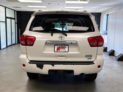 2016 Toyota Sequoia Platinum