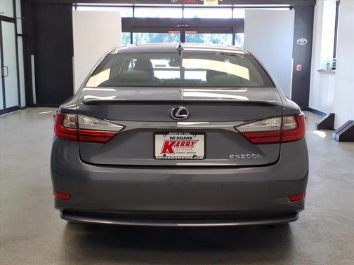 2018 Lexus ES 300h Base