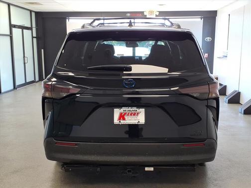 2024 Toyota Sienna Woodland Edition