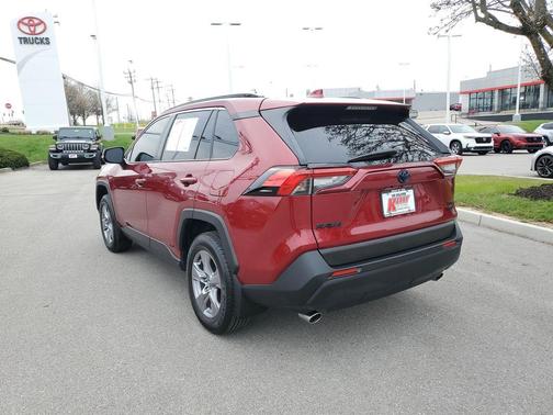 2024 Toyota RAV4 Hybrid XLE