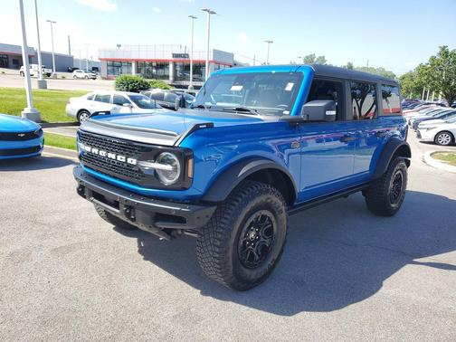 Velocity Blue Metallic 2024 Ford Bronco Wildtrak
