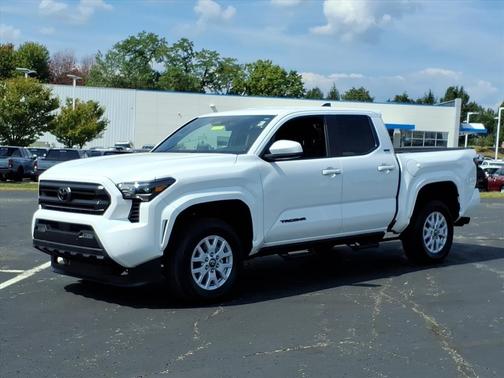 2025 Toyota Tacoma SR5