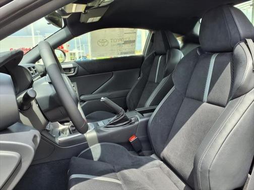 2025 Toyota GR86 Premium