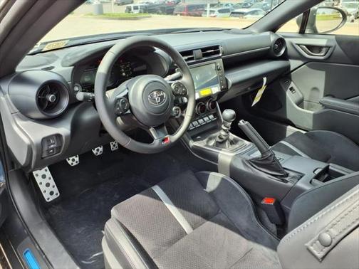 2025 Toyota GR86 Premium