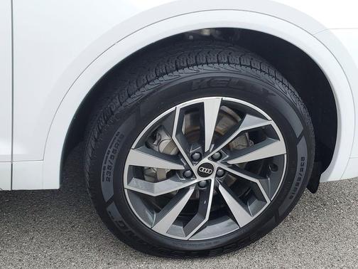 2023 Audi Q5 45 S line Premium Plus