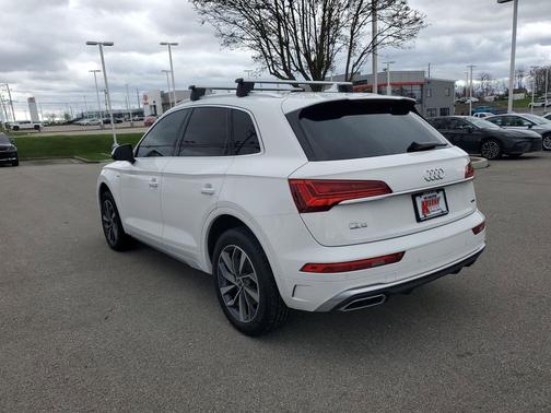 2023 Audi Q5 45 S line Premium Plus