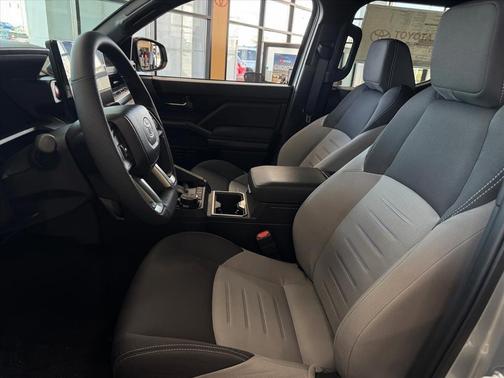 2025 Toyota Tacoma Hybrid TRD Off Road