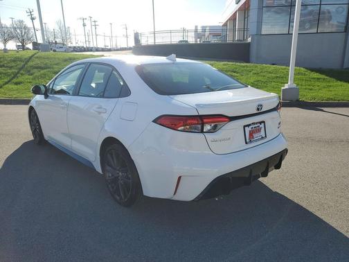 2025 Toyota Corolla Hybrid SE