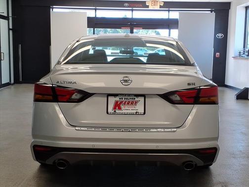 2020 Nissan Altima SR FWD