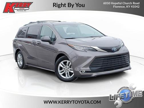 2023 Toyota Sienna XLE